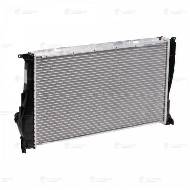 Радиатор двигателя LRc 26103
